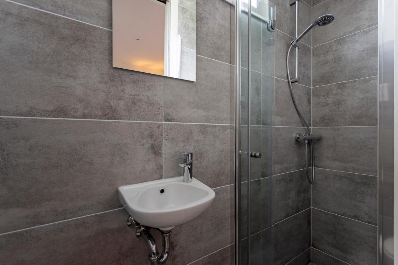 Studio Baarn With Patio, Airco, Pantry, Bedroom, Bathroom, Privacy - Amsterdam, Utrecht Esterno foto